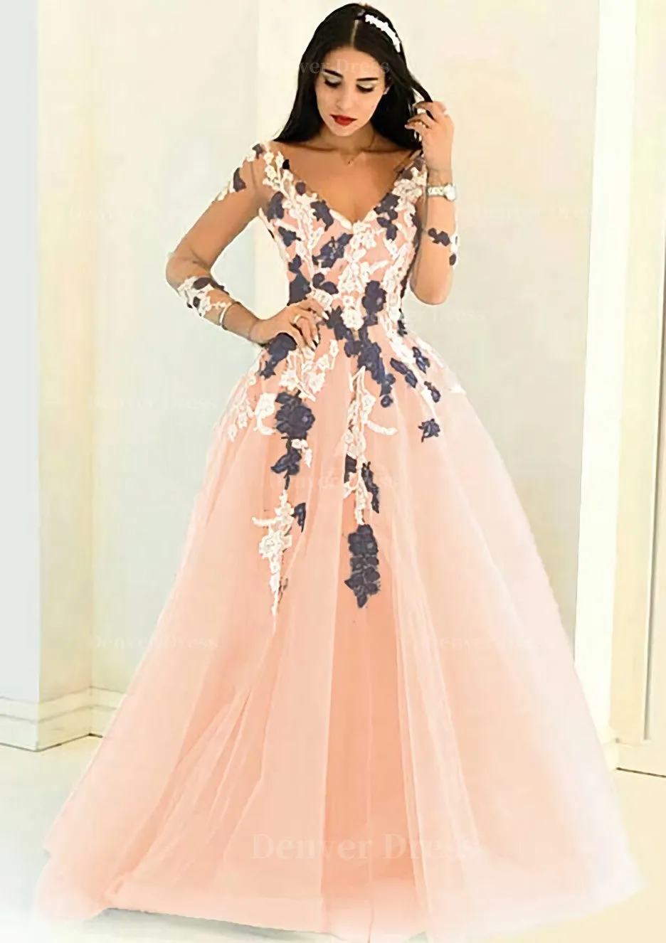 Tulle Long/Floor-Length A-Line/Princess Full/Long Sleeve V-Neck Zipper Evening Dress With Appliqued