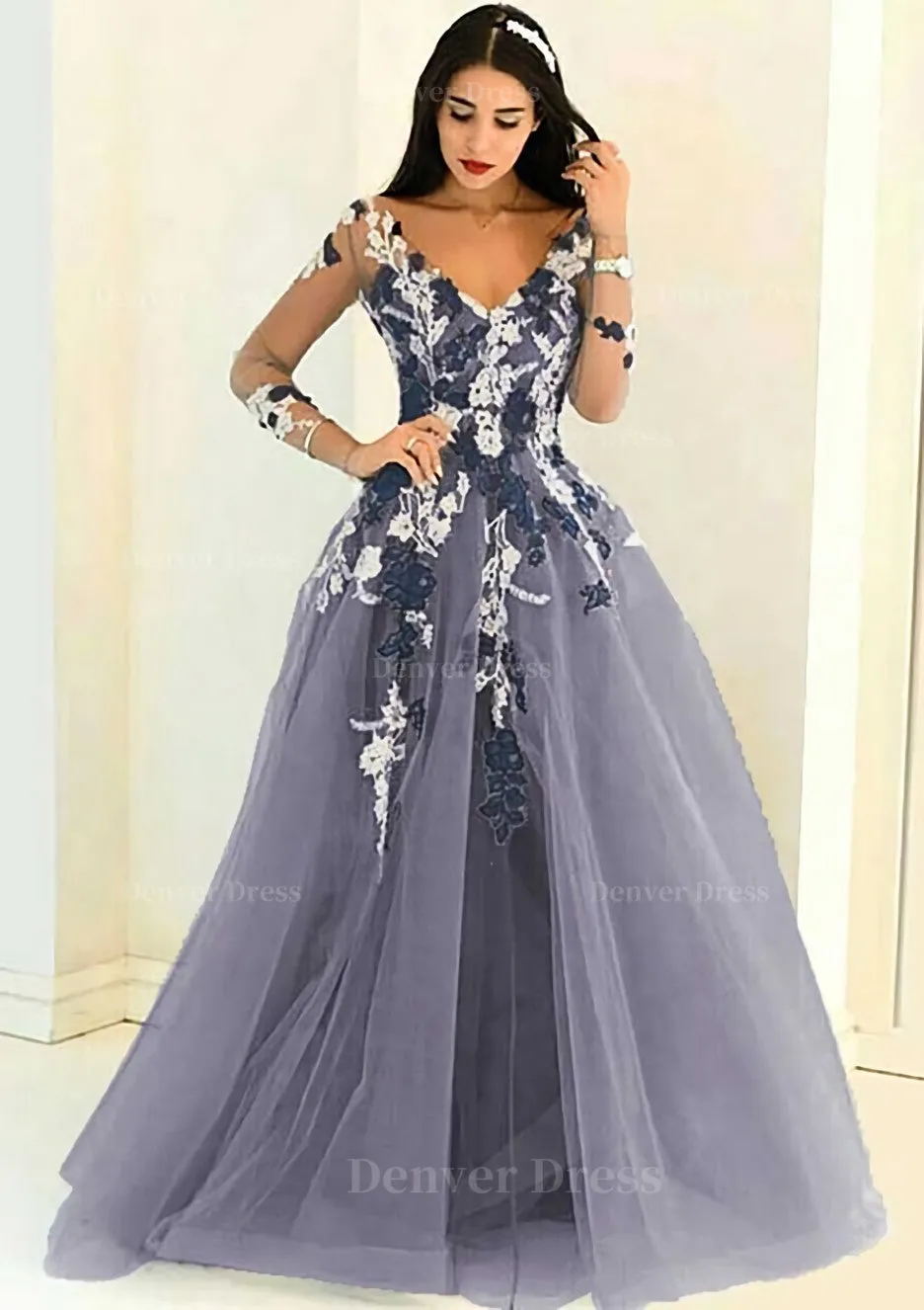 Tulle Long/Floor-Length A-Line/Princess Full/Long Sleeve V-Neck Zipper Evening Dress With Appliqued