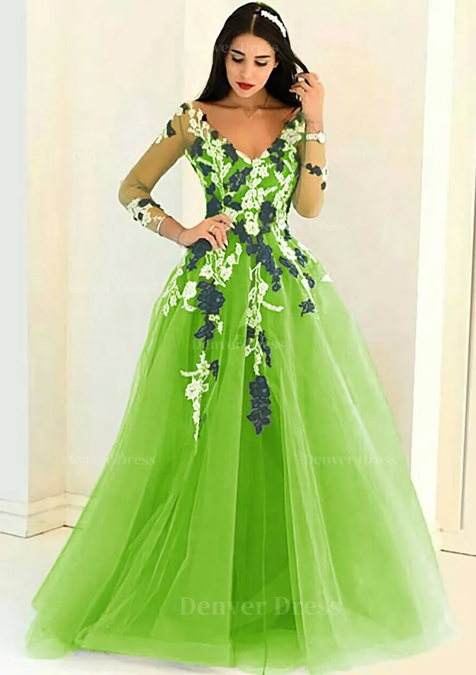 Tulle Long/Floor-Length A-Line/Princess Full/Long Sleeve V-Neck Zipper Evening Dress With Appliqued