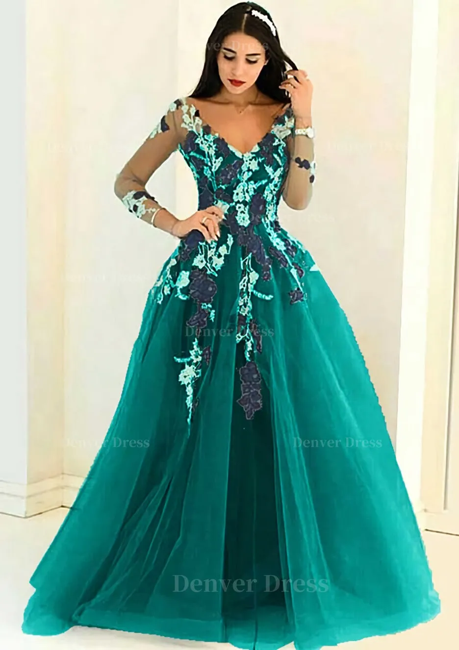 Tulle Long/Floor-Length A-Line/Princess Full/Long Sleeve V-Neck Zipper Evening Dress With Appliqued