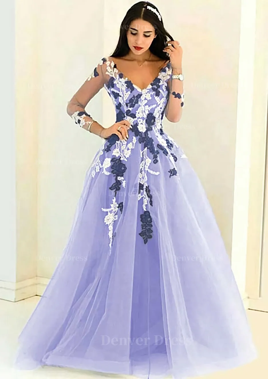 Tulle Long/Floor-Length A-Line/Princess Full/Long Sleeve V-Neck Zipper Evening Dress With Appliqued