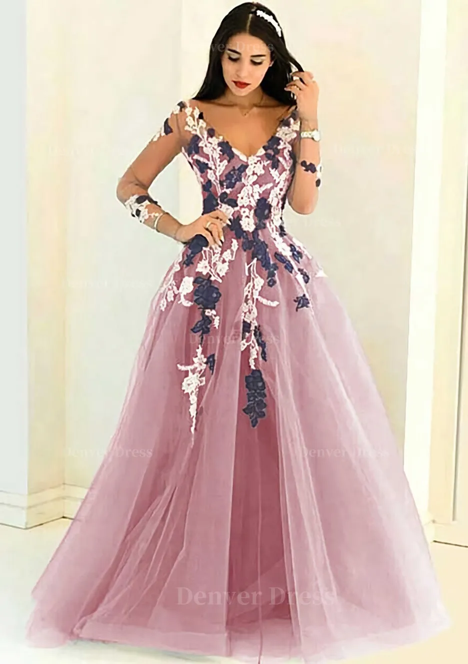 Tulle Long/Floor-Length A-Line/Princess Full/Long Sleeve V-Neck Zipper Evening Dress With Appliqued