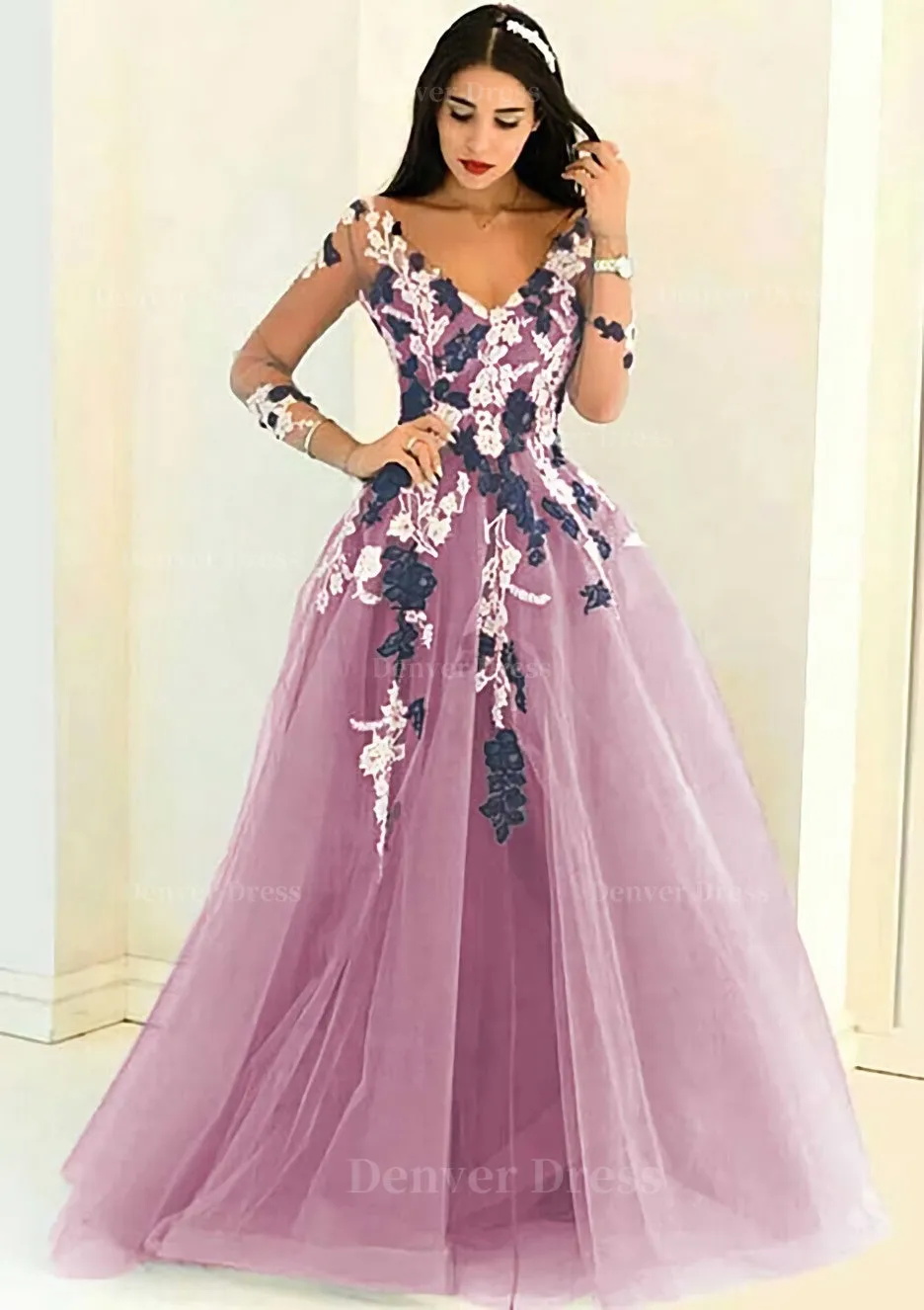 Tulle Long/Floor-Length A-Line/Princess Full/Long Sleeve V-Neck Zipper Evening Dress With Appliqued