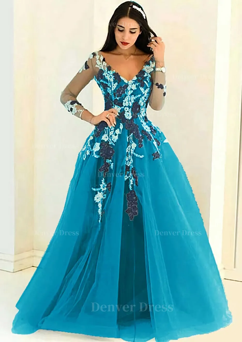 Tulle Long/Floor-Length A-Line/Princess Full/Long Sleeve V-Neck Zipper Evening Dress With Appliqued