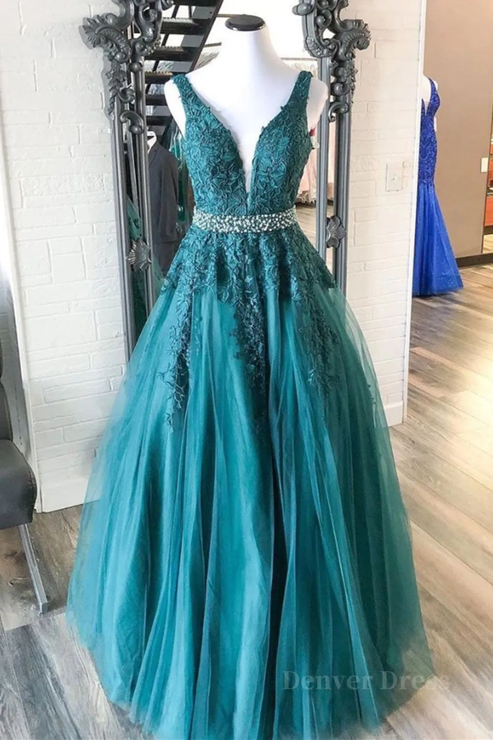 V Neck Green Lace Long Prom Dress with Beaded Belt Long Green Lace Formal Evening Dress