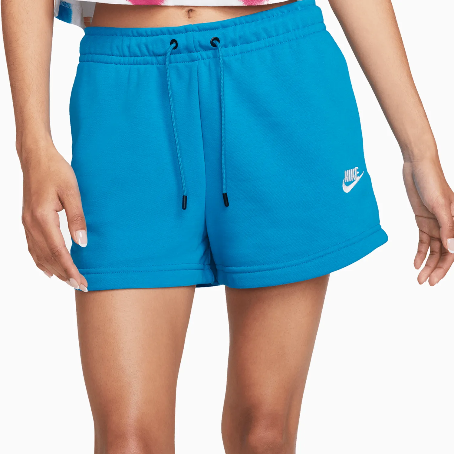 Women's Sportswear Essentials Outfit