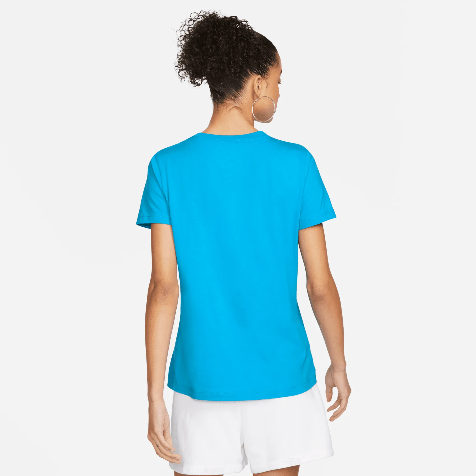 Women's Sportswear Essentials Outfit